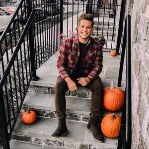 Meet your Posher, Jake